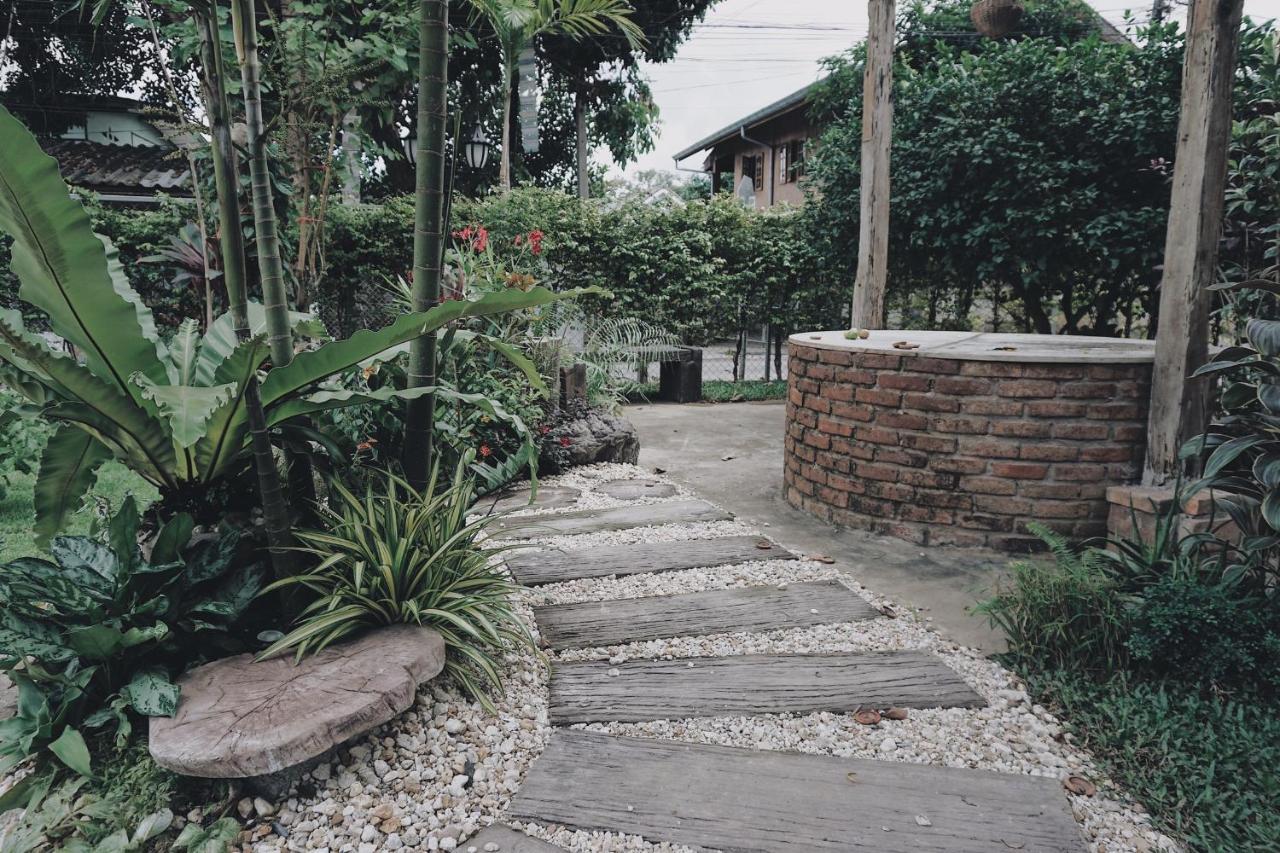 Tha Ma-O Bouteak Homestay - Self Check-In Lampang Buitenkant foto