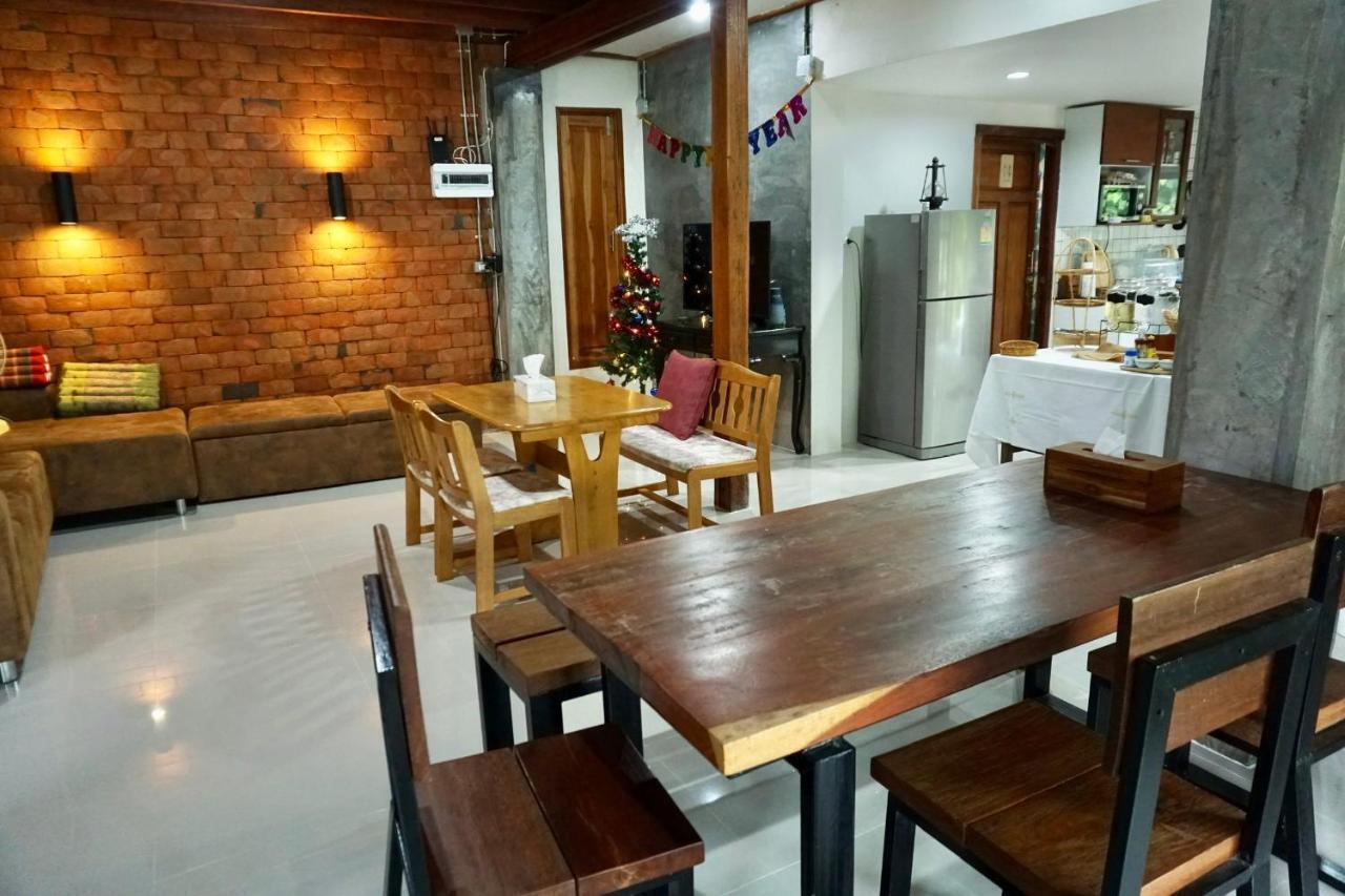Tha Ma-O Bouteak Homestay - Self Check-In Lampang Buitenkant foto