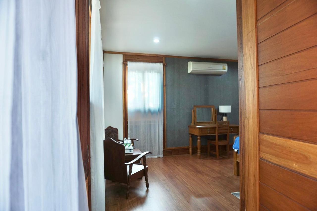 Tha Ma-O Bouteak Homestay - Self Check-In Lampang Buitenkant foto